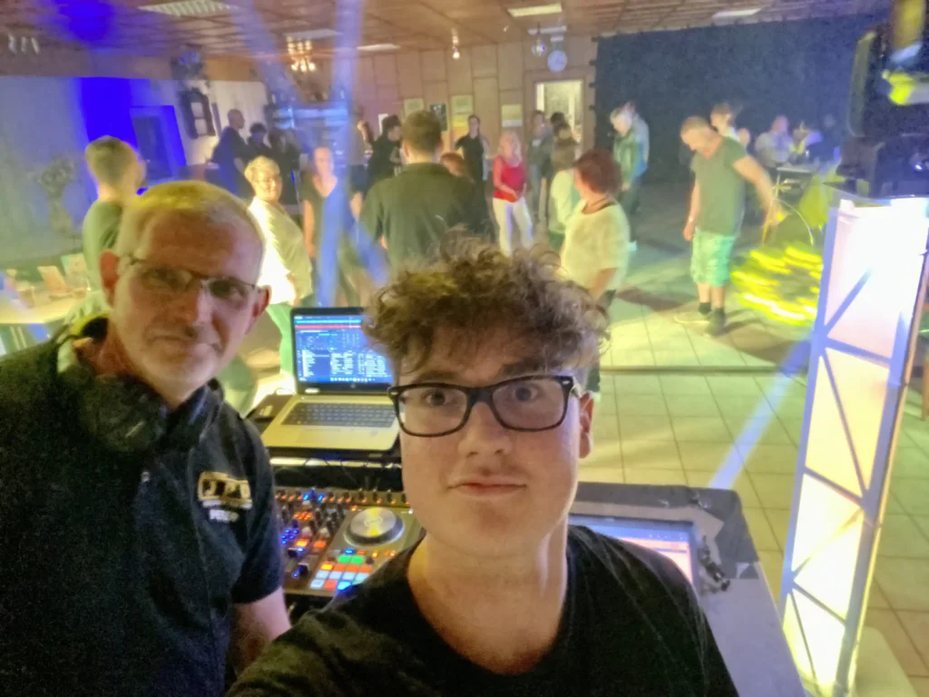 DJ Jan und DJ Peter in der Pension zum Bartelskamp in Salzwedel